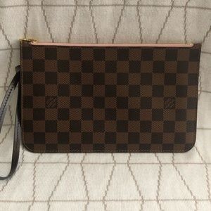 Louis Vuitton Neverfull Pouchette